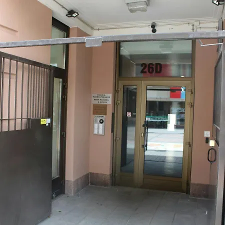 דירה And Spacious For 4 להטי