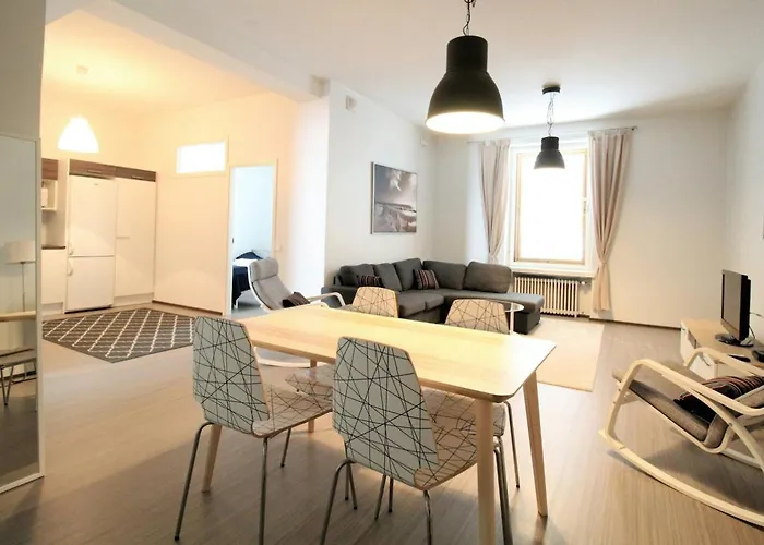 And Spacious For 4 * להטי