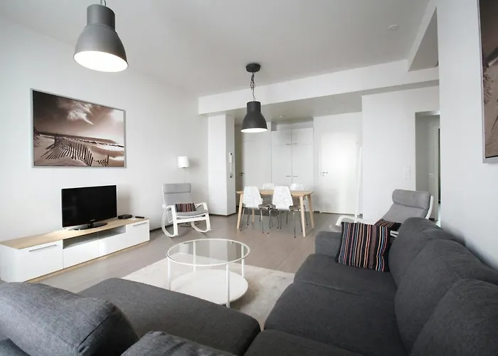 דירה And Spacious For 4 *